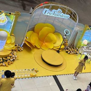 Home y-tuong-booth-voi-buc-video-360-photobooth
